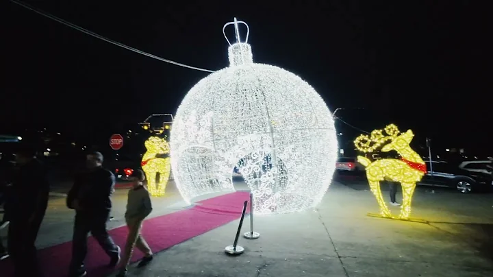Christmas in the Square 2022 Light Show (Frisco Sq...