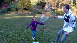 Learn colors with big soap bubbles