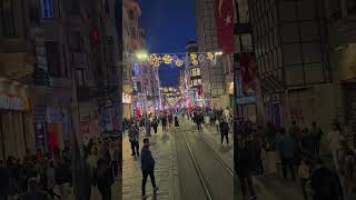 Taksimde Müzik Ve Ritim He Yerde