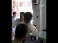 ابن عاق يستقوي على والده وتدخل عنيف من المارة ينهي المهزلة