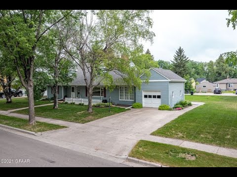 2626 5th Ave N, Grand Forks, ND home video tour
