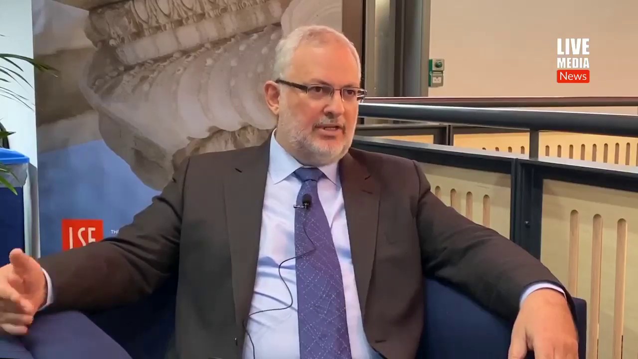 «Τυπικά έχουμε βγει από την κρίση, ουσιαστικά θα μάθουμε να ζούμε σε μια κρίση διαρκείας»