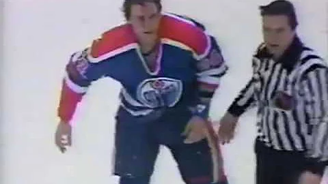 Joey Kocur vs Kevin McClelland Round 2