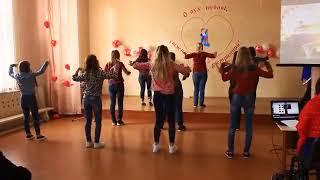 картинка: Танец 11 клас флешмоб