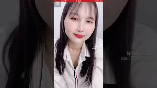 Chị Máy Bay Bigo Linh Nhảy Khoe Hàng Cực Ngon Lộ Ti Bé Xíu