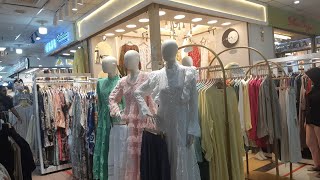 Pusat grosir Thamrin city. Seperti pasar tanah abang, disini juga lengkap, baju2 gamis,brukat