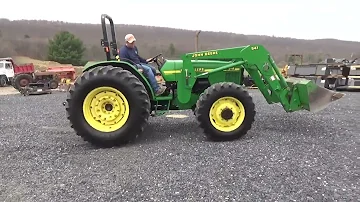 Kolik váží traktor John Deere 5410?