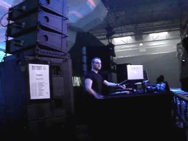 Niereich Live @ Mayday Dortmund 2013 Part 1