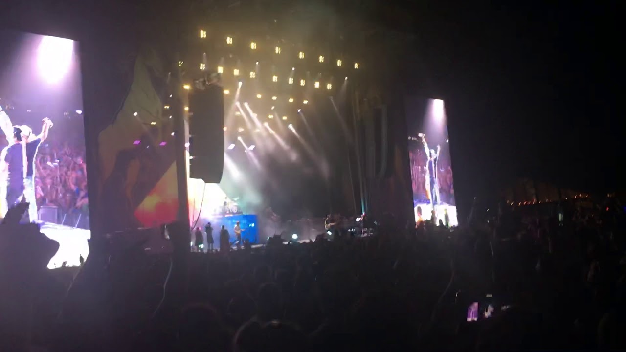 Dierks Bentley and Cole Swindell - “Somewhere on a Beach” | Faster Horses 2017