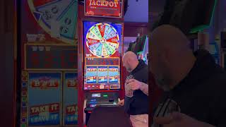 Classic Las Vegas Slot Machine Take It or Leave It