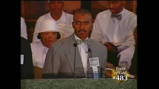 Pastor Gino Jennings  Responding to a letter from a Jehovah's witness