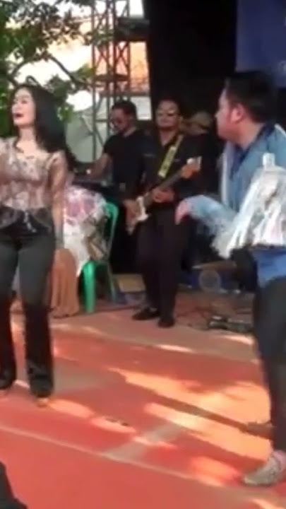 Iis Dahlia Feat Nassar #dangdut #dangdutkoplo #hiburansegar #hiburan #musikhiburan #penyanyidangdut