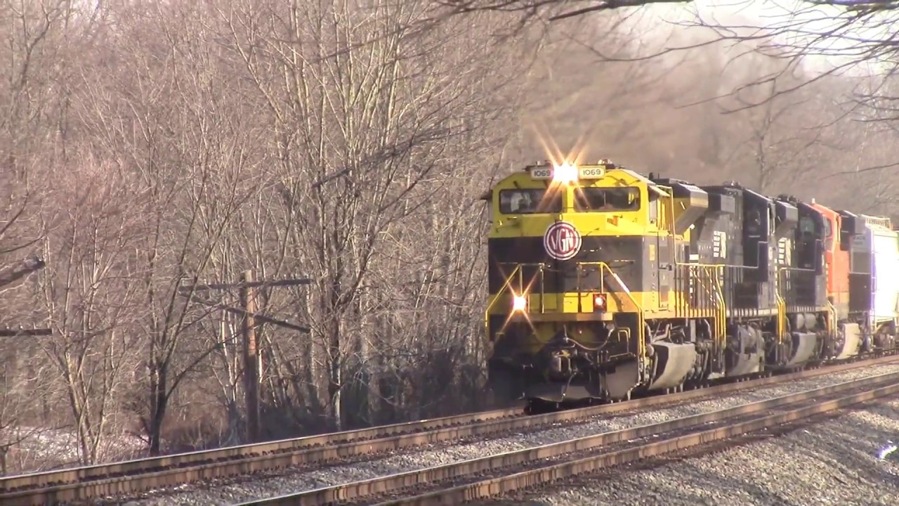 3 train Half an hour railfanning at Enon Valley (featuring Virginian