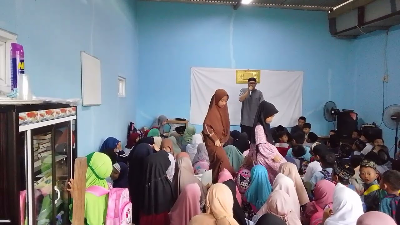 ASYIKNYA MENDENGARKAN DONGENG ISLAMI BERSAMA KAK HADI & ONYET