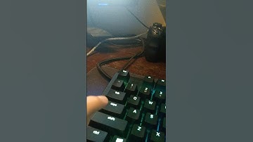 how to crouch in Minecraft