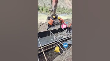 Mountain anti-slip slope guardrail construction process
