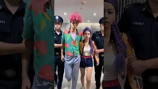 No puedes patear la máquina de juegos #kpopdemonhunters #cosplay #huntrix