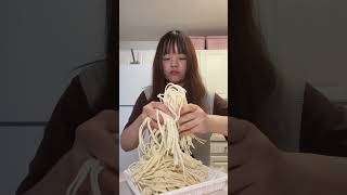 making jajangmyeon for lunch 🖤 #blackbeannoodles#koreanfood