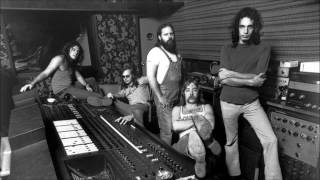 Watch Steely Dan Chain Lightning video