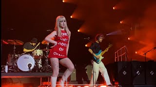 Running Out Of Time - Paramore (Live from Tulsa, OK)