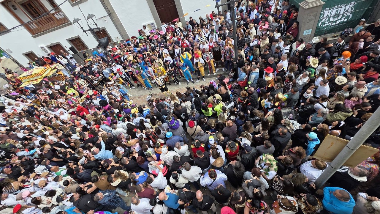 El casco de El Carrizal se llena de mascaritas en su III Carnaval de Día y Tradicional