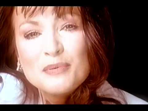Video: Legendaarinen laulaja Sofia Rotaru on kuollut