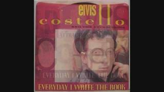 "Everyday I write the book"+"T.K.O." - Elvis Costello (live) chords