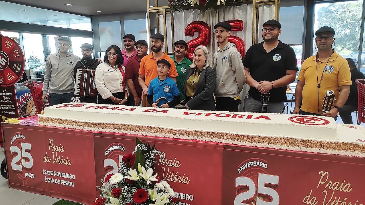 OS D'IMPROVISO na FESTA dos 25 ANOS do MODELO CONTINENTE da PRAIA da VITÓRIA 23/11/25 ilha Terceira