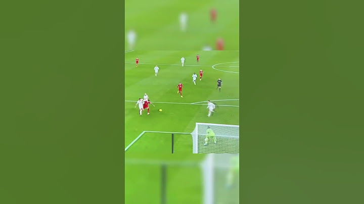 Nunez chose to stop instead of scoring into an open goal😭