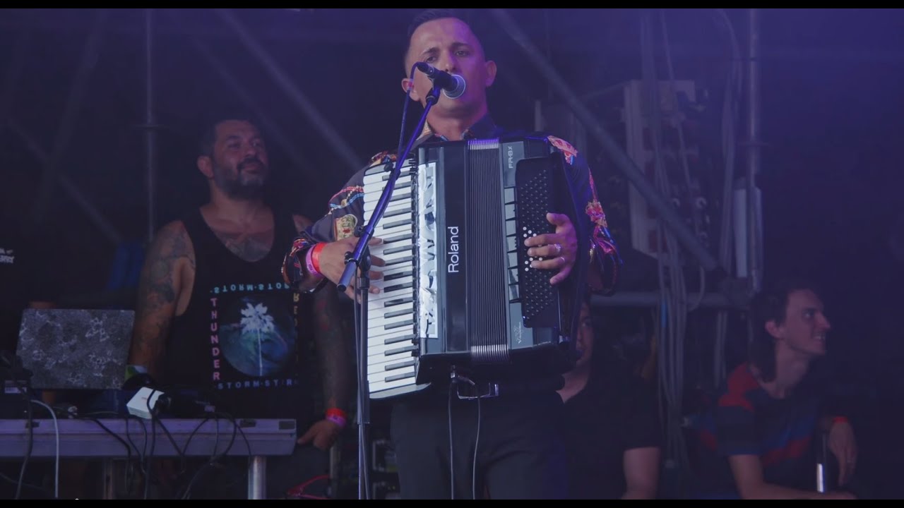 Parno Graszt30 - Ki az urát nem szereti - Budapest Parkban