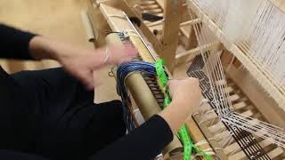 03spreading the warp in the raddle MOV