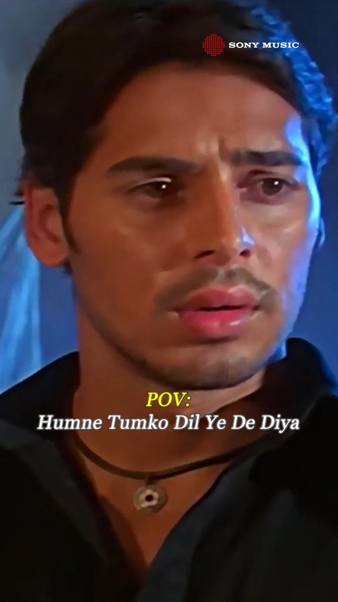 Let this classic love song take you back in time ?? #alkayagnik #babulsupriyo #humnetumkodilyedediya