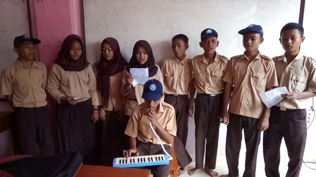 Musikalisasi Puisi Dengan Menggunakan PIANIKA  kelas 9|| SMP Bina Bangsa Mandiri 2