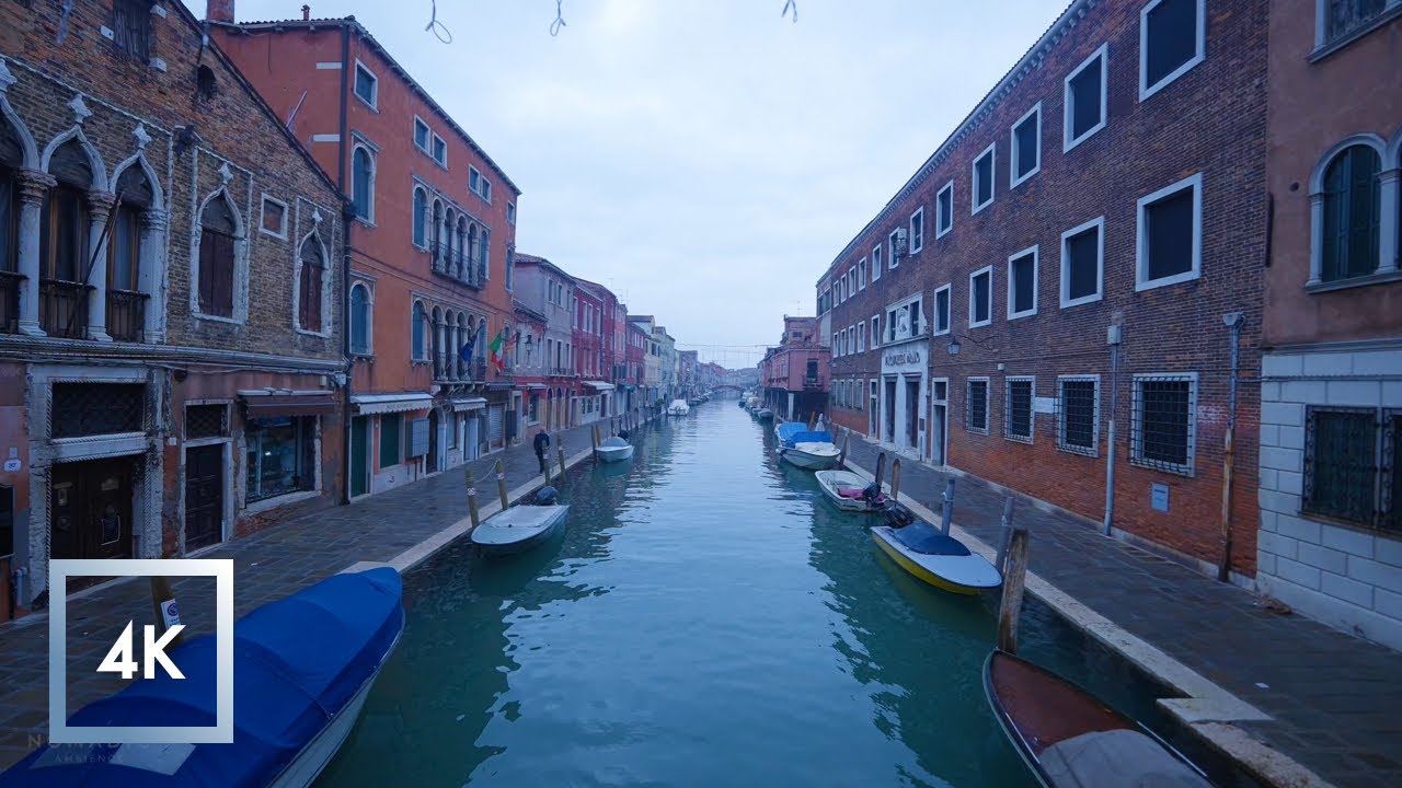 ⁣Cloudy Morning Walk in Murano, Venice, Italy | 4K Canal and Boat Sounds, Binaural