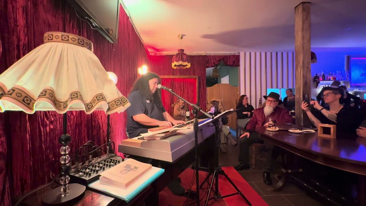 Nuno Barroso noite de poesia