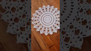 Hermoso centro tejido a crochet