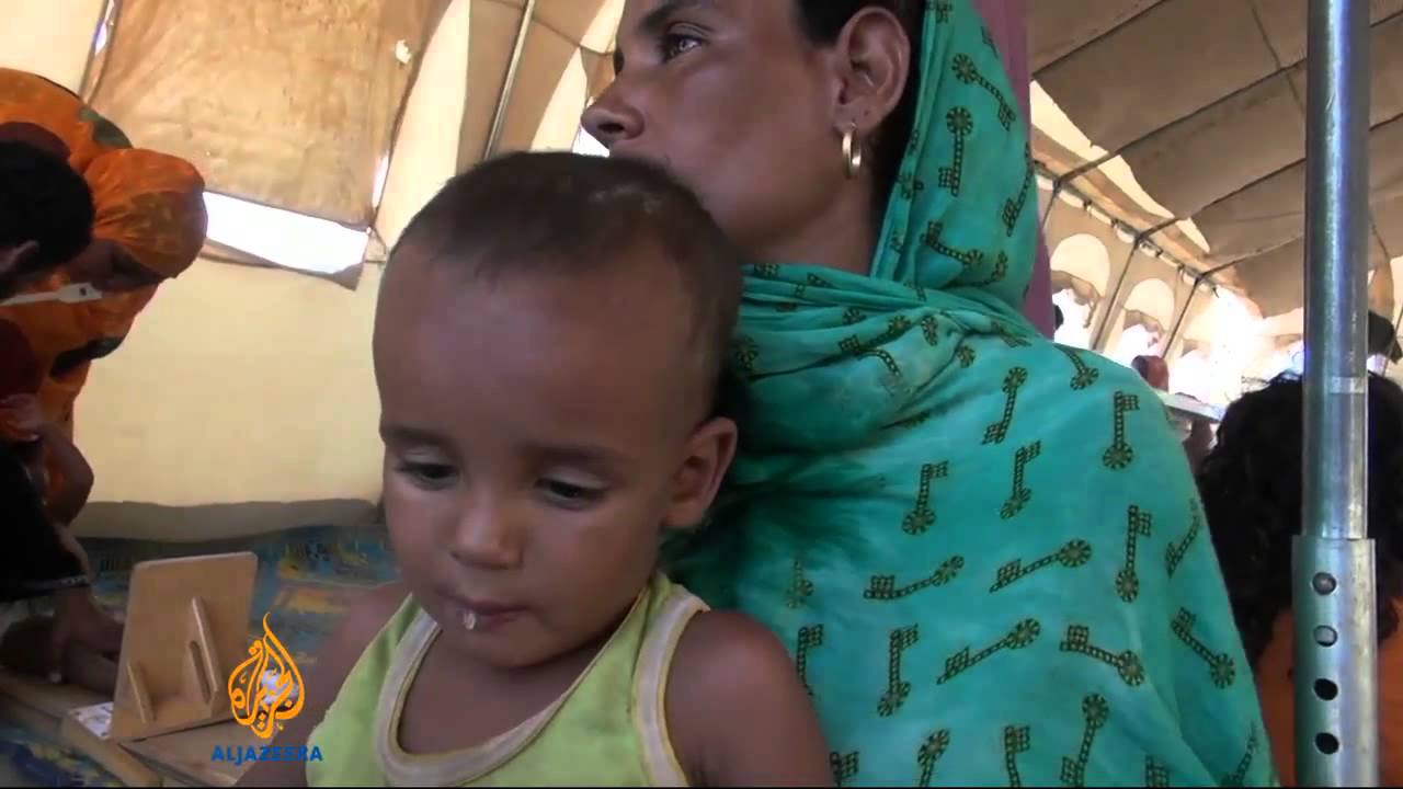 لاجئون ماليون يعانون من سوء التغذية