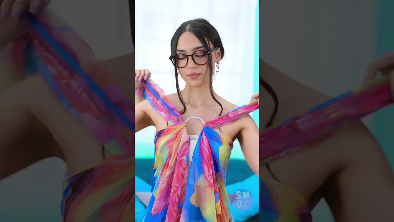 A stunning summer top from a scarf in 2 minutes🤩 || Amazing Clothes Hacks 