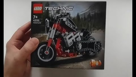 LEGO Technic 42132 Motorcycle. Unboxing and slow pace building.