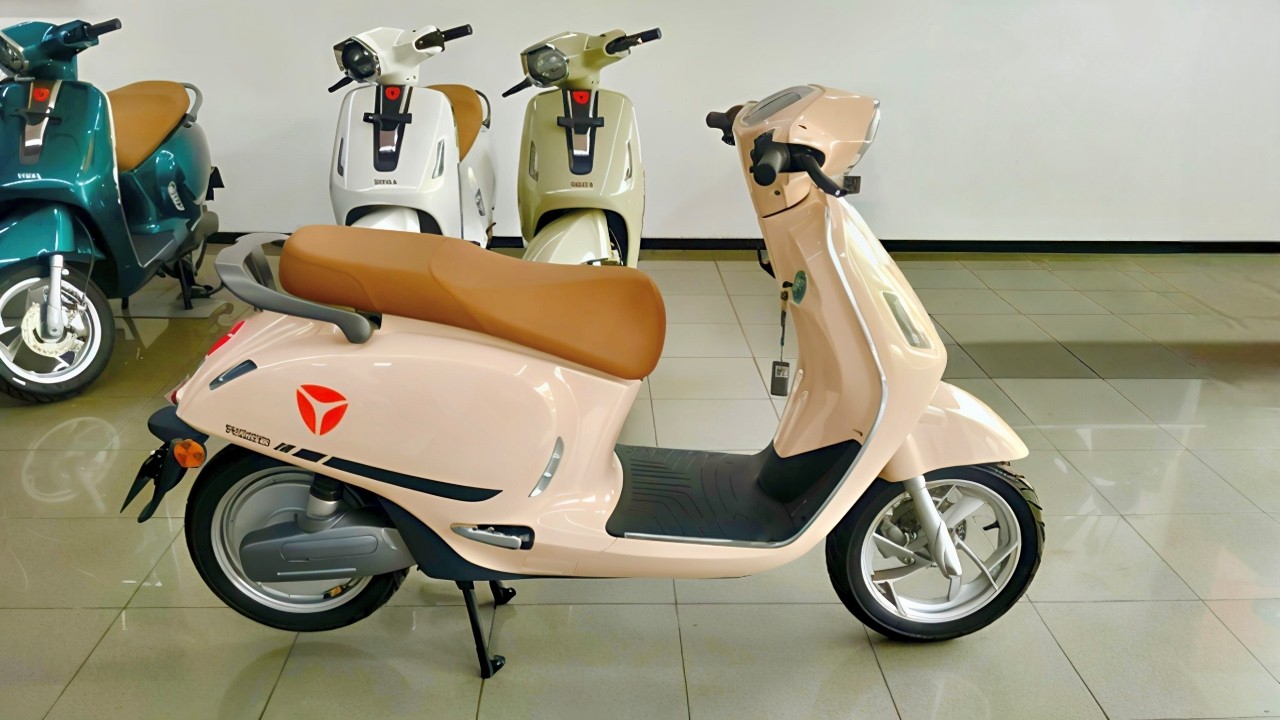 2025 Yadea RS20 (tour)