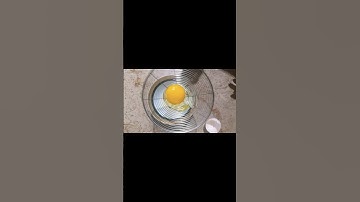 easy way to separate egg yolks and egg whites#kitchenhacks #how #shorts #ytshorts