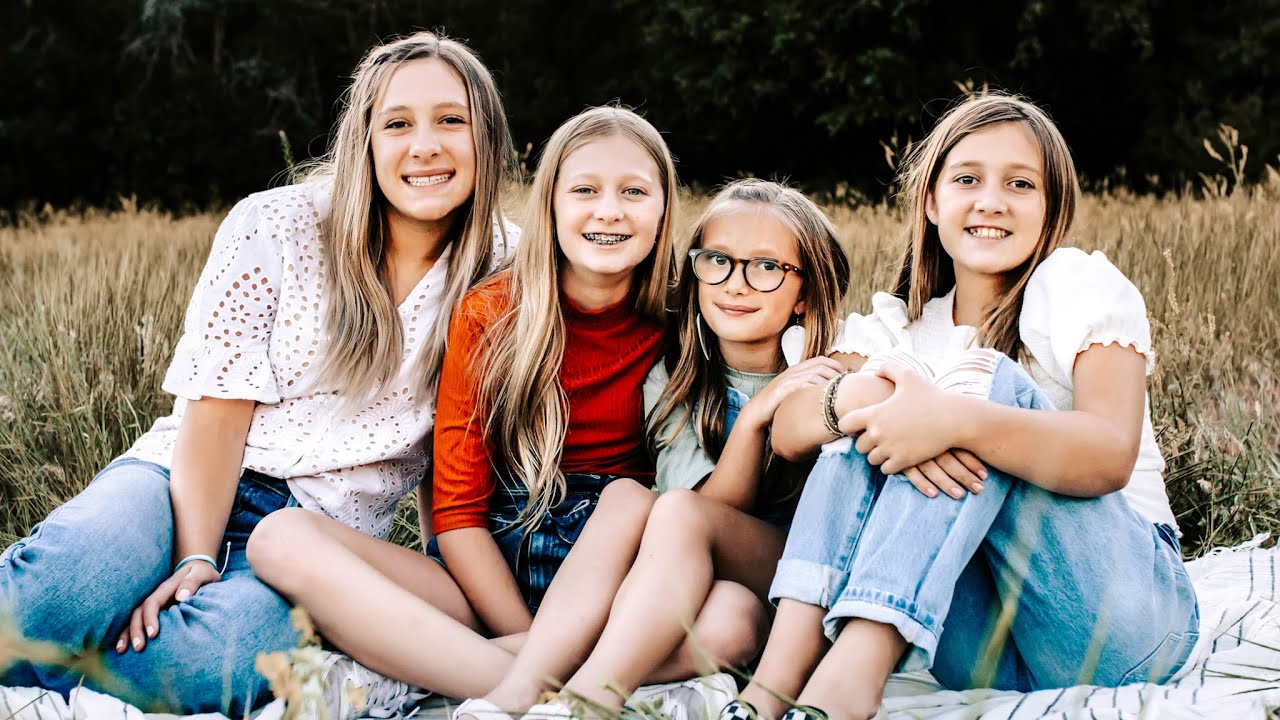 SCENIC FAMILY PICS WITH FOUR GIRLS