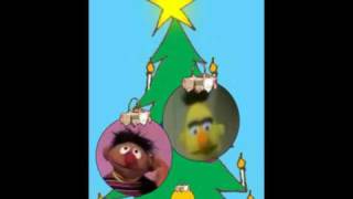 Video thumbnail of "Ik ben een kerstbal - Bert en Ernie"