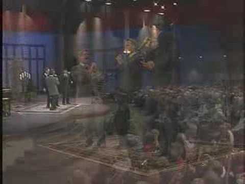 Ernie Haase & Signature Sound - Happy Rhythm