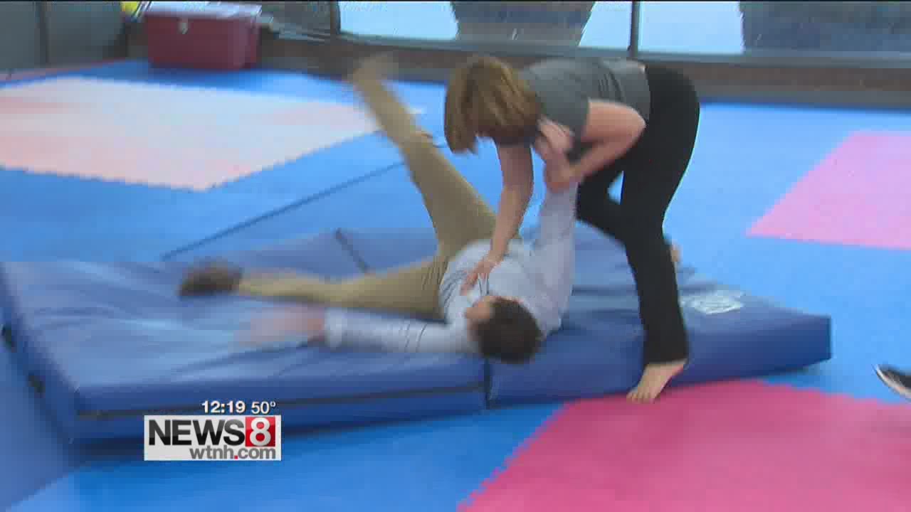 Martial Arts Facility Offers Free Self Defense Classes For Women Youtube