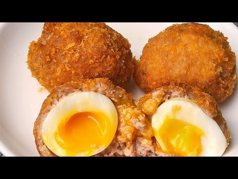 Home-made meat-wrapped eggs are simple and delicious,but you can grab them as soon as you serve them