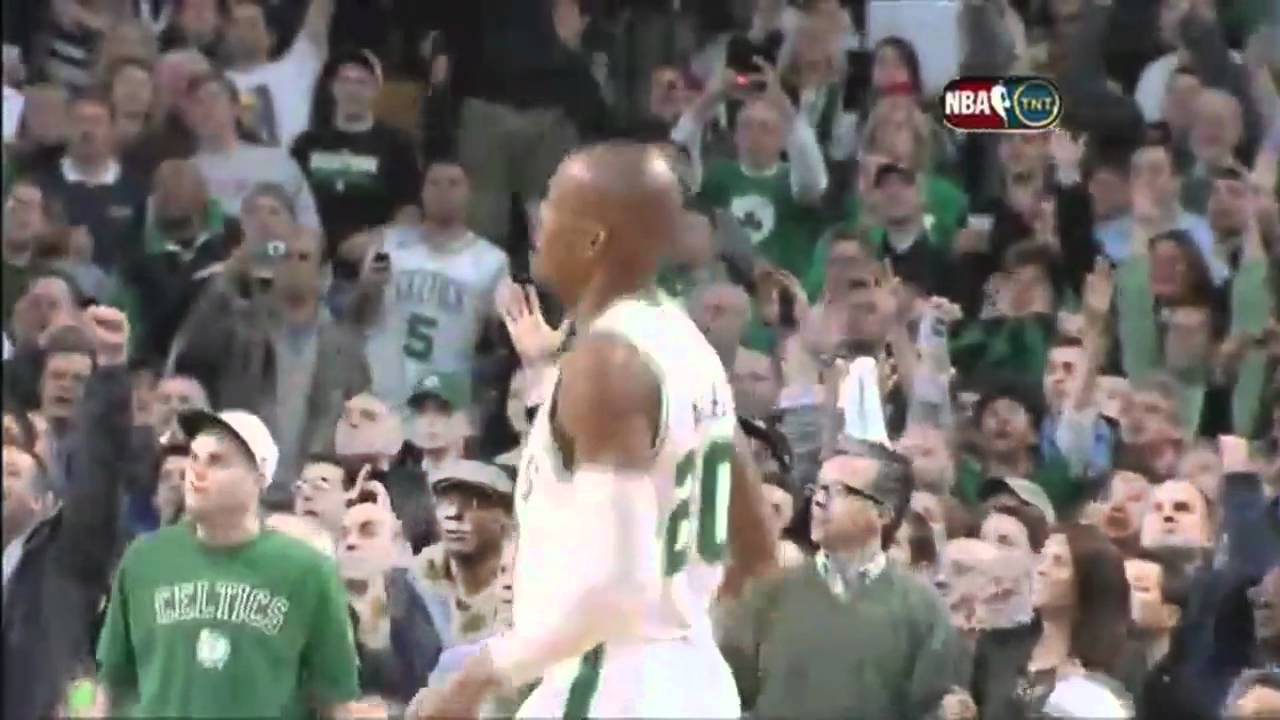 Ray Allen Breaks NBA 3 Point Record - YouTube