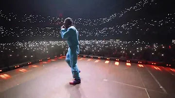 #burnaboy perform gbona at #amsterdam #netherlands