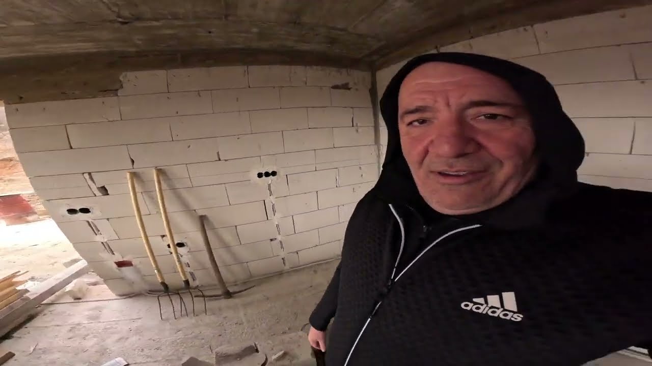 CANDELABRU IN CAMERA LA OCONASA