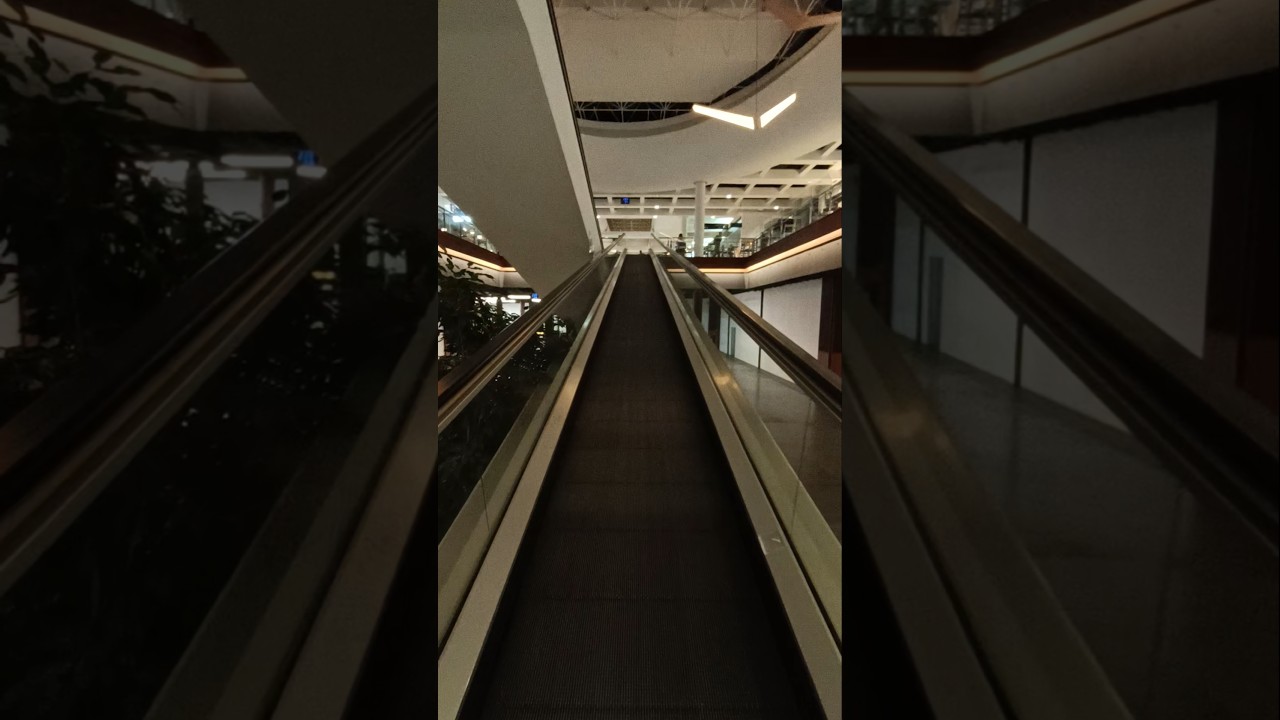 Thyssen Boetticher Moving Walk @ Alex Gran Turia Shopping Centre Valencia, Spain